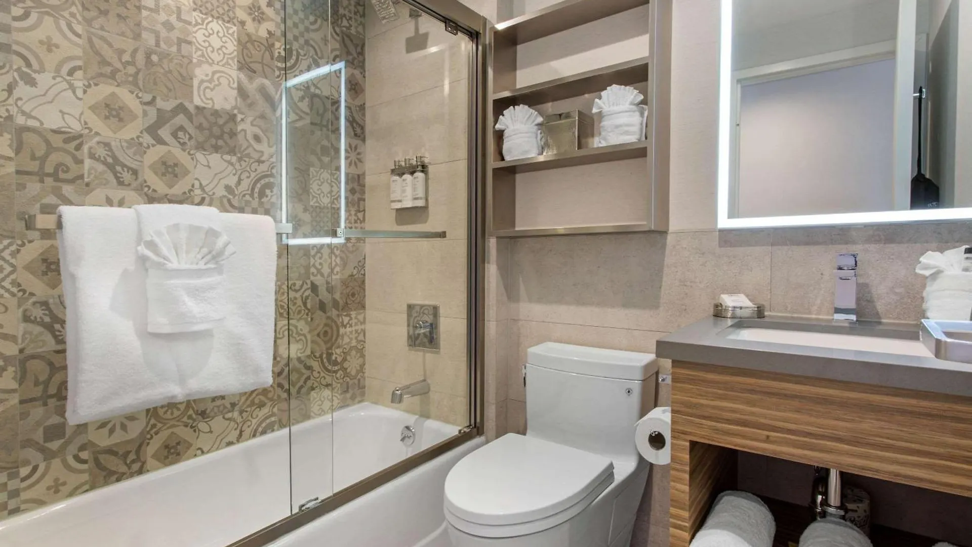Insignia Hotel Brooklyn, Ascend Hotel Collection New York 3*,