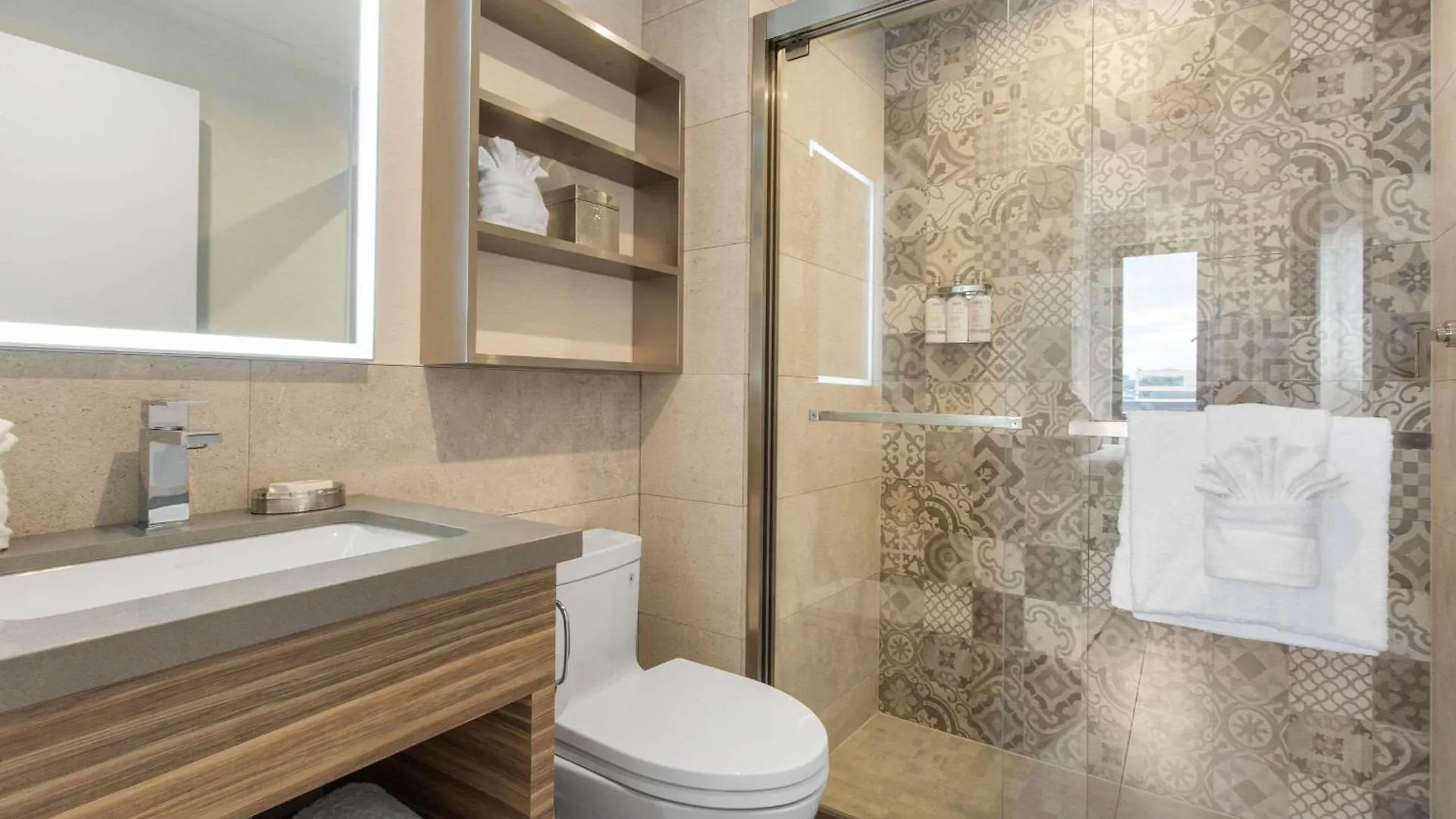 Insignia Hotel Brooklyn, Ascend Hotel Collection New York